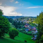 Comorile Perlei Carpaților: Ce să aduci acasă din Borsec (pe lângă celebra apă)