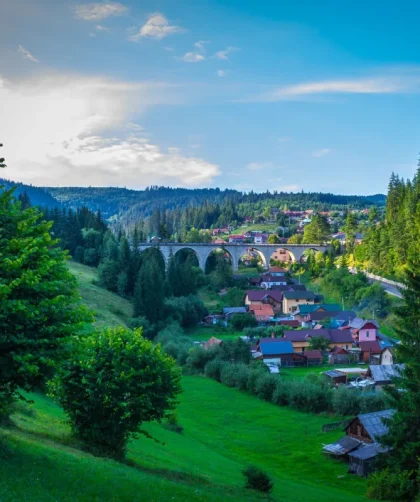 Comorile Perlei Carpaților: Ce să aduci acasă din Borsec (pe lângă celebra apă)