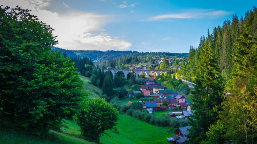 Comorile Perlei Carpaților: Ce să aduci acasă din Borsec (pe lângă celebra apă)